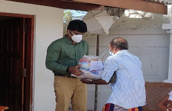 Distribution of dry rations and essential materials to the families in Tissamaharama